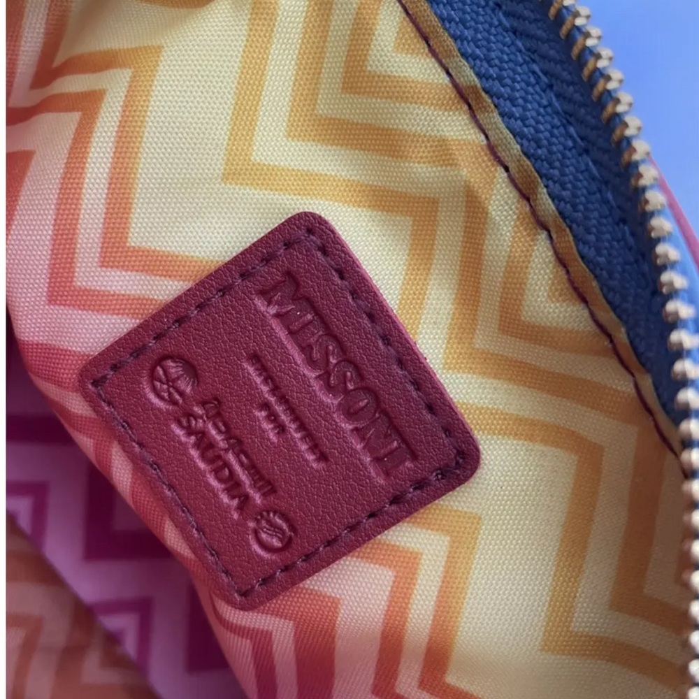 NWT- Missoni Red Makeup Toiletries Bag Pouch - Picture 4 of 13